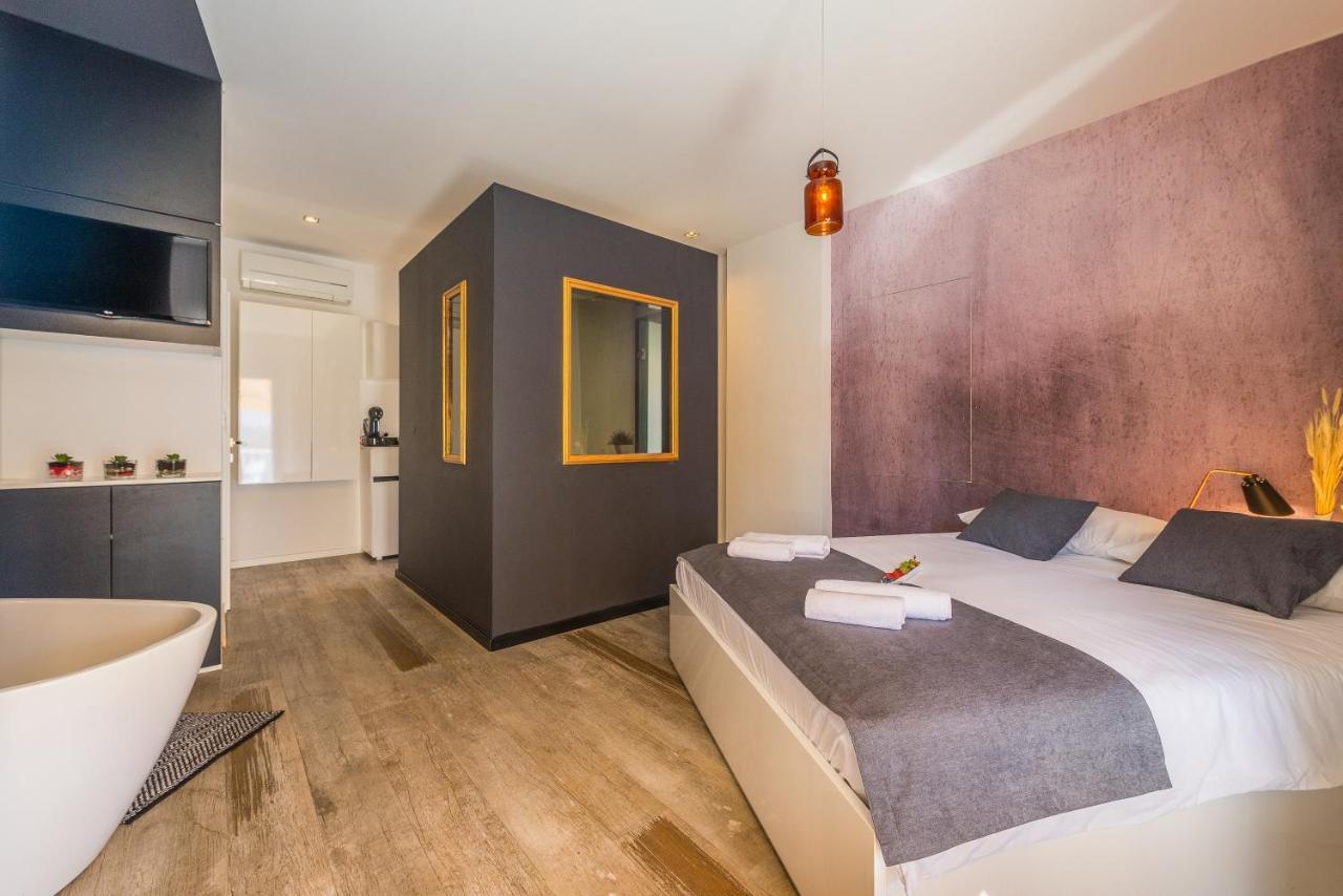 Central Rooms In Old Town By Belmont Realty 자다르 외부 사진