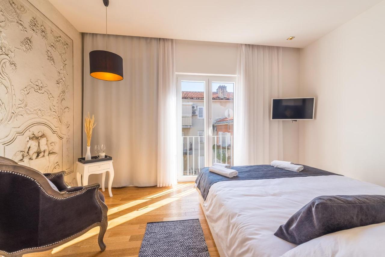 Central Rooms In Old Town By Belmont Realty 자다르 외부 사진