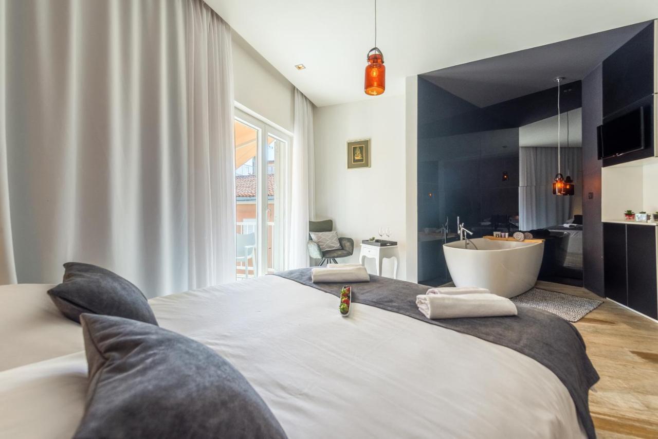 Central Rooms In Old Town By Belmont Realty 자다르 외부 사진