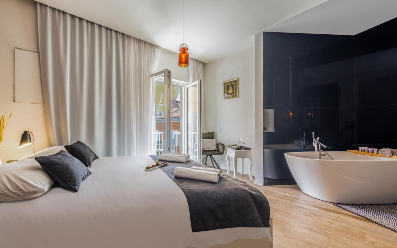 Central Rooms In Old Town By Belmont Realty 자다르 외부 사진