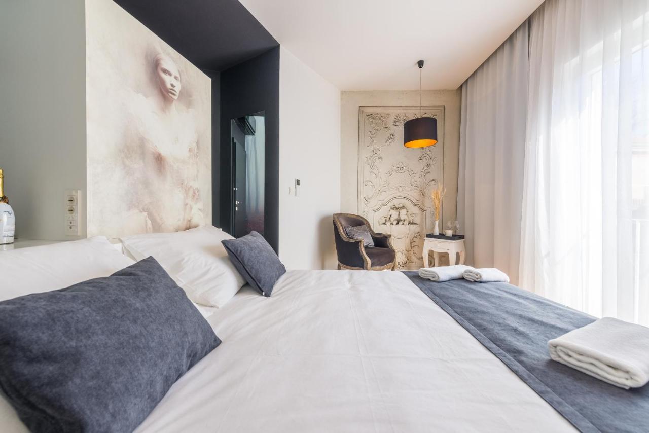 Central Rooms In Old Town By Belmont Realty 자다르 외부 사진