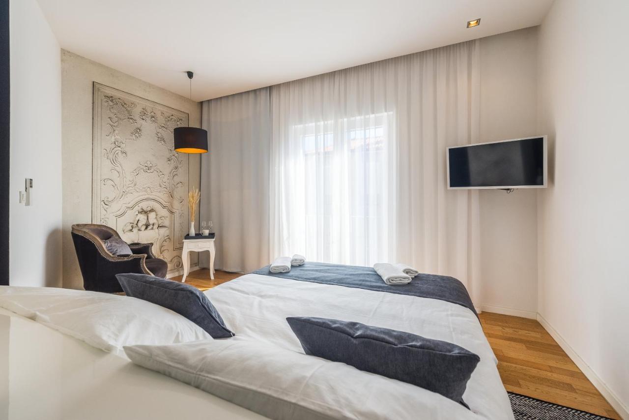 Central Rooms In Old Town By Belmont Realty 자다르 외부 사진